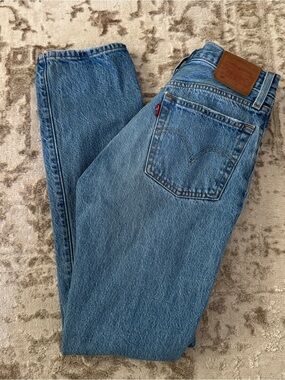 Levi’s Straight Leg Jeans